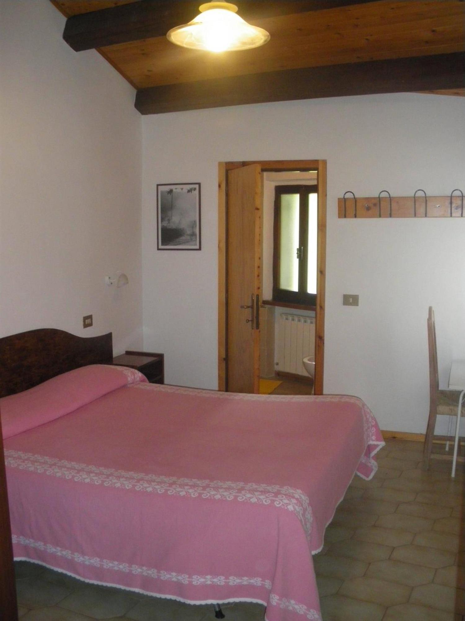 Agriturismo Orsaiola Urbania Εξωτερικό φωτογραφία