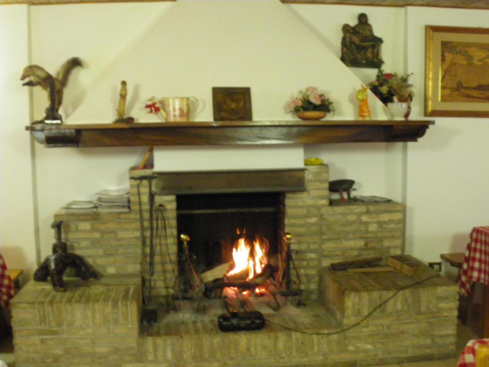 Agriturismo Orsaiola Urbania Εξωτερικό φωτογραφία