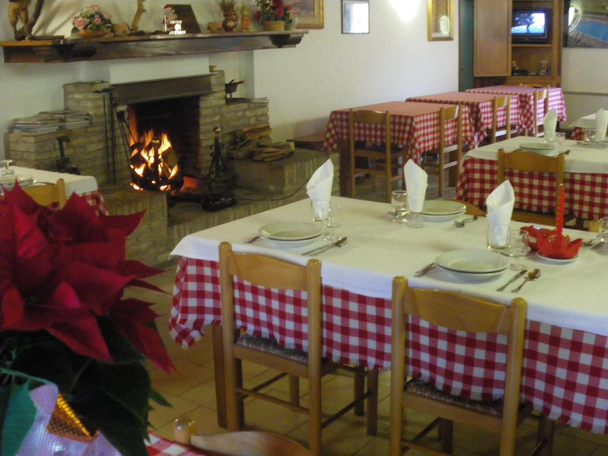 Agriturismo Orsaiola Urbania Εξωτερικό φωτογραφία