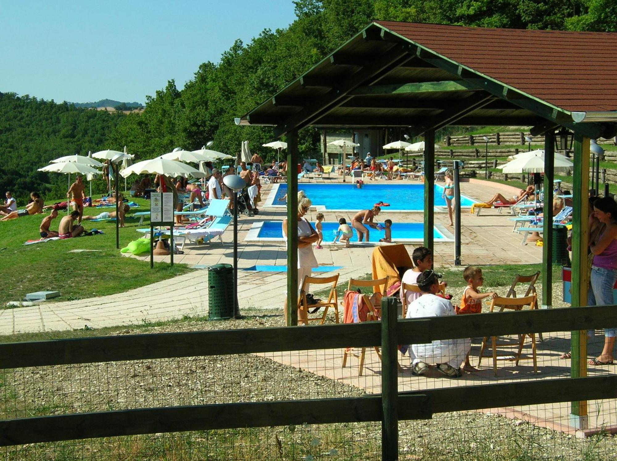 Agriturismo Orsaiola Urbania Εξωτερικό φωτογραφία