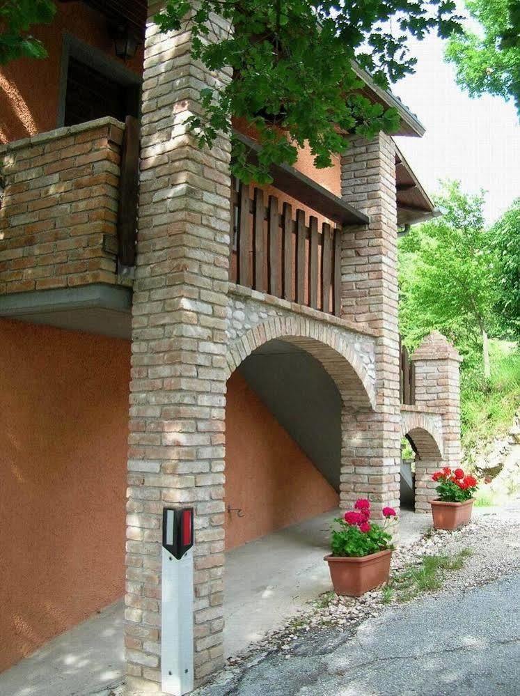 Agriturismo Orsaiola Urbania Εξωτερικό φωτογραφία